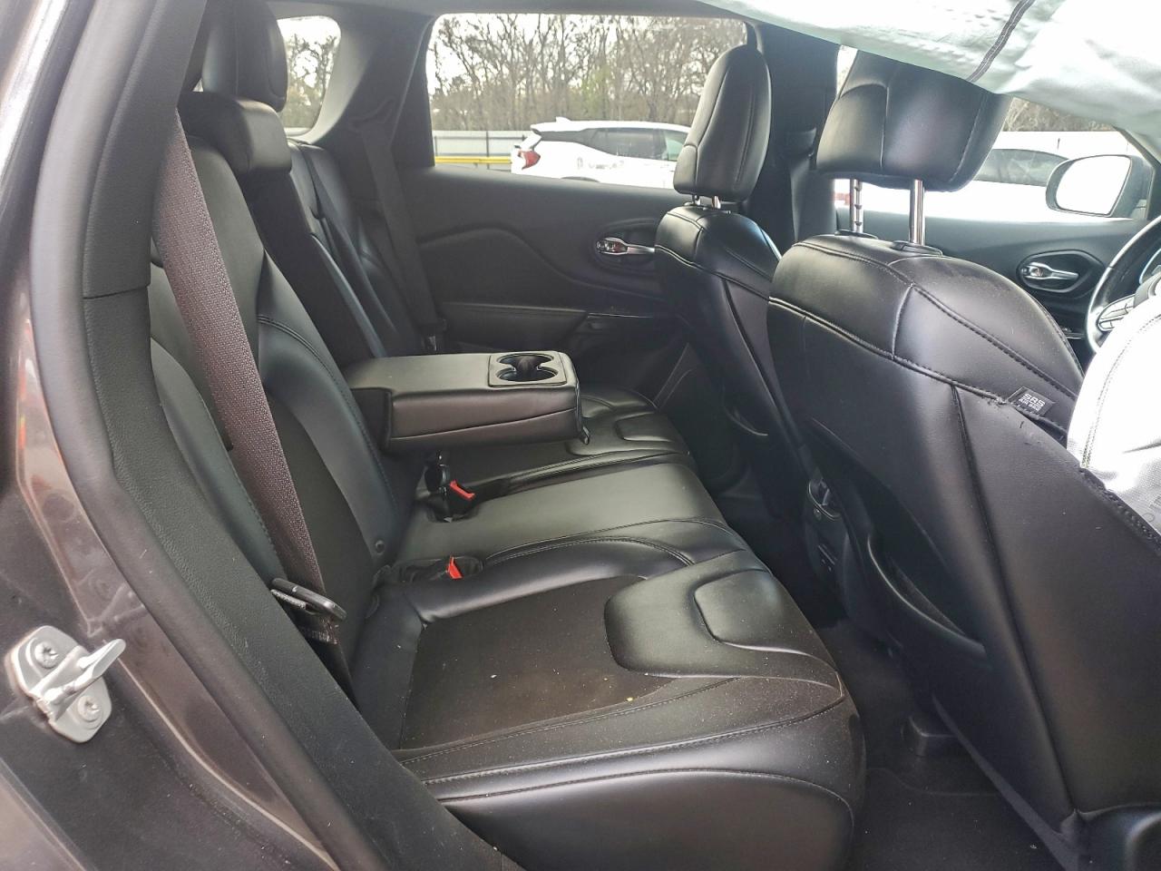 2019 Jeep Cherokee Latitude Plus VIN: 1C4PJLLB0KD411856 Lot: 93311755