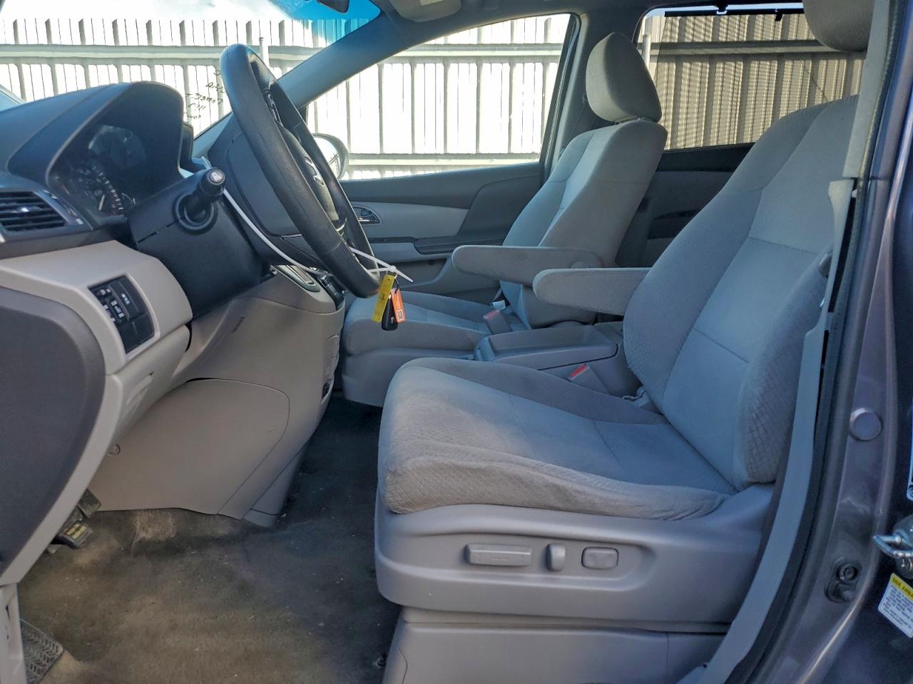 2016 Honda Odyssey Se VIN: 5FNRL5H33GB006753 Lot: 93813235