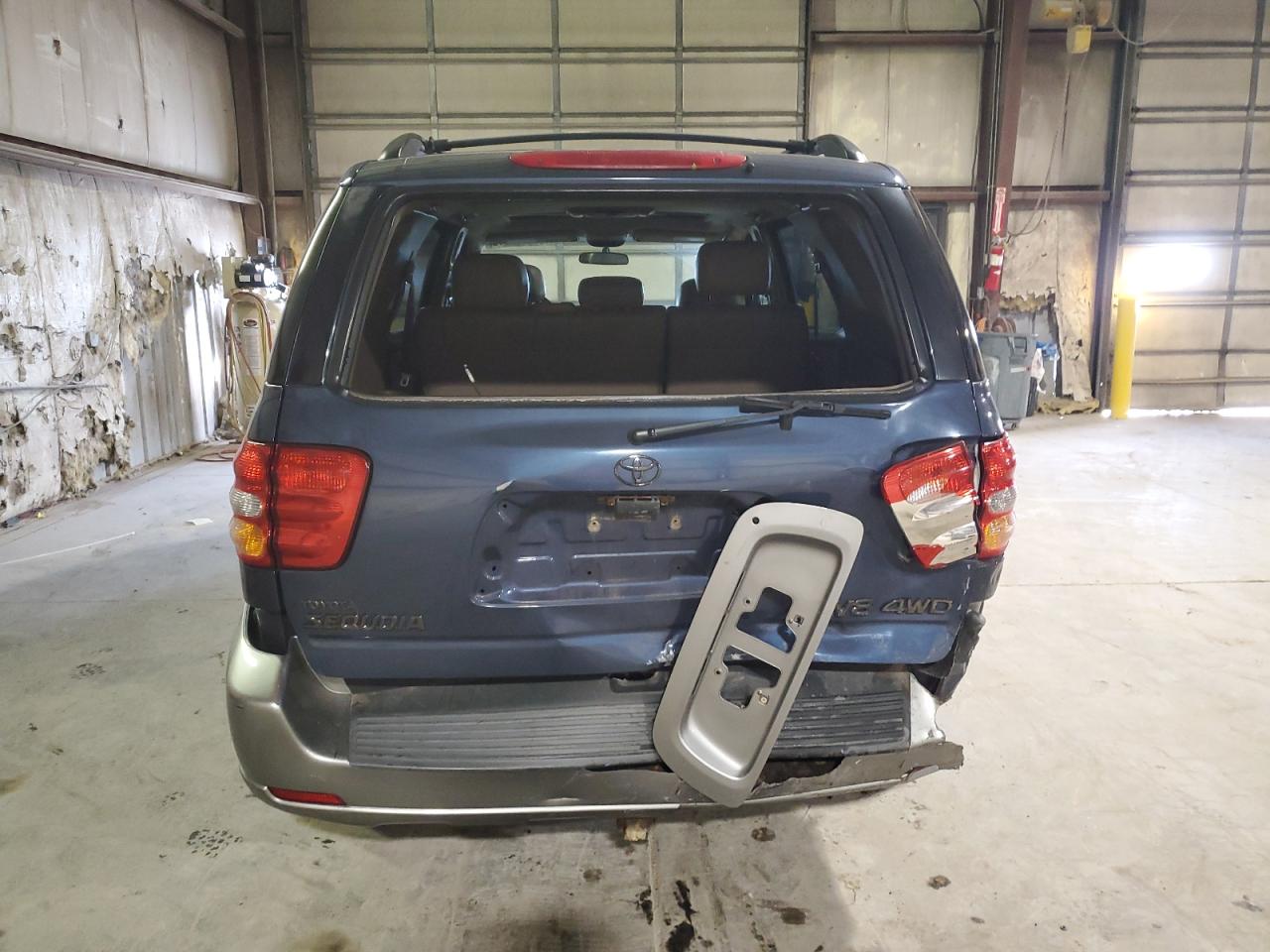 2004 Toyota Sequoia Sr5 VIN: 5TDBT44A44S215247 Lot: 92609915