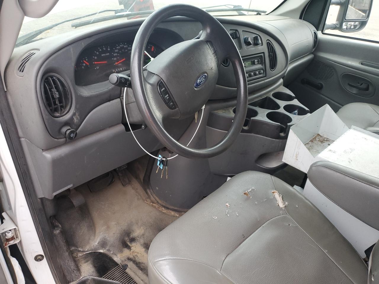 2008 Ford E350 Utility / Service Van VIN: 1FTSE34L68DB33639 Lot: 90423135