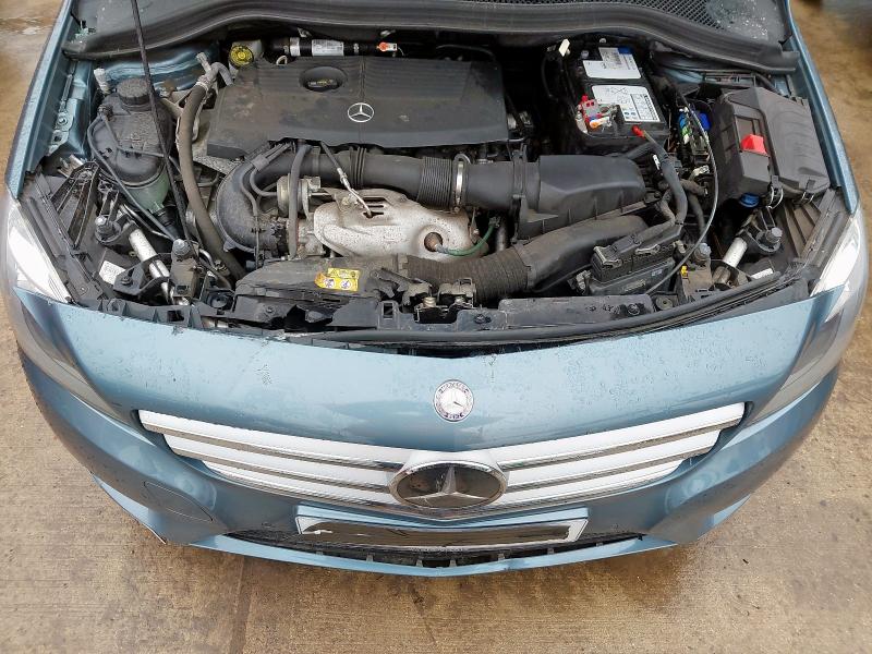 2013 MERCEDES-BENZ B CLASS B180 BLUEEFFICIENCY SE 5DR AUTO