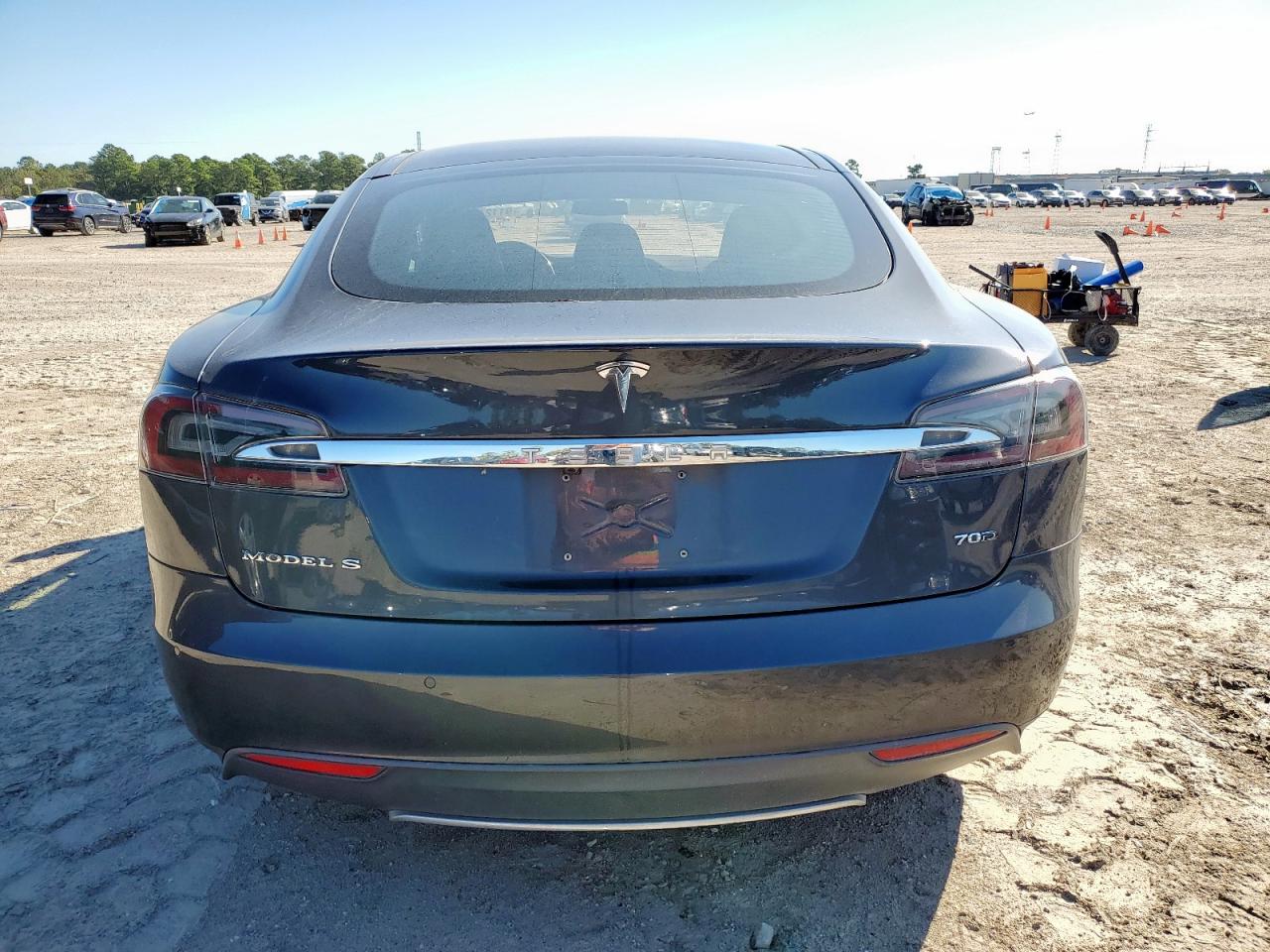 2015 Tesla Model S VIN: 5YJSA1E23FF106104 Lot: 91121615