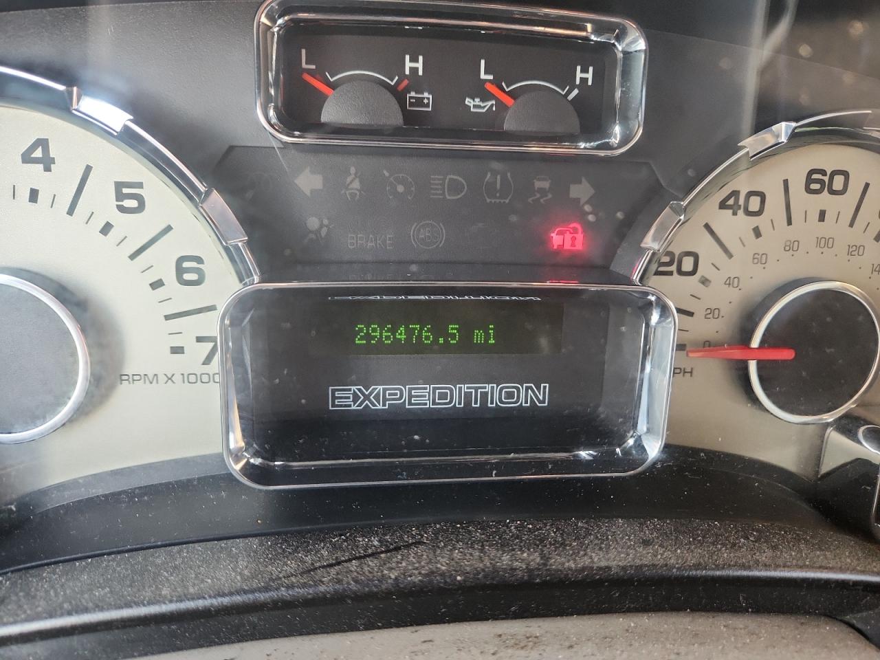 2011 Ford Expedition Xlt VIN: 1FMJU1H54BEF00288 Lot: 93032435