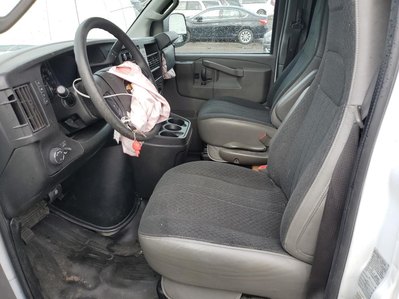 2021 Chevrolet Express G2500 VIN: 1GCWGAFP5M1208066 Lot: 91101575