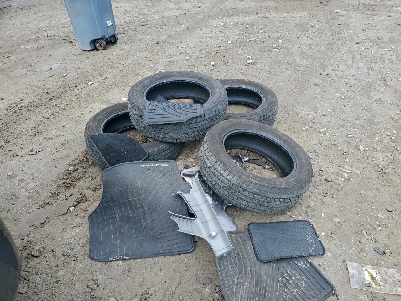 2015 Toyota Sienna VIN: 5TDZK3DC0FS671939 Lot: 93111825