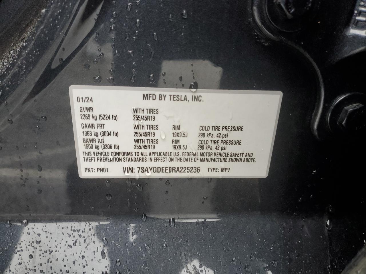 2024 Tesla Model Y VIN: 7SAYGDEE0RA225236 Lot: 92477125