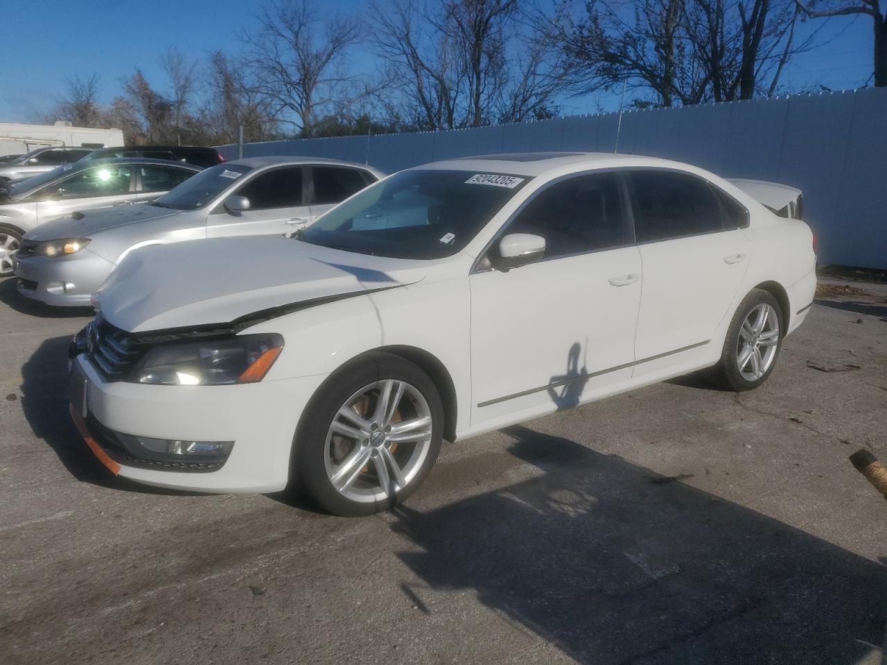 2013 Volkswagen Passat Sel