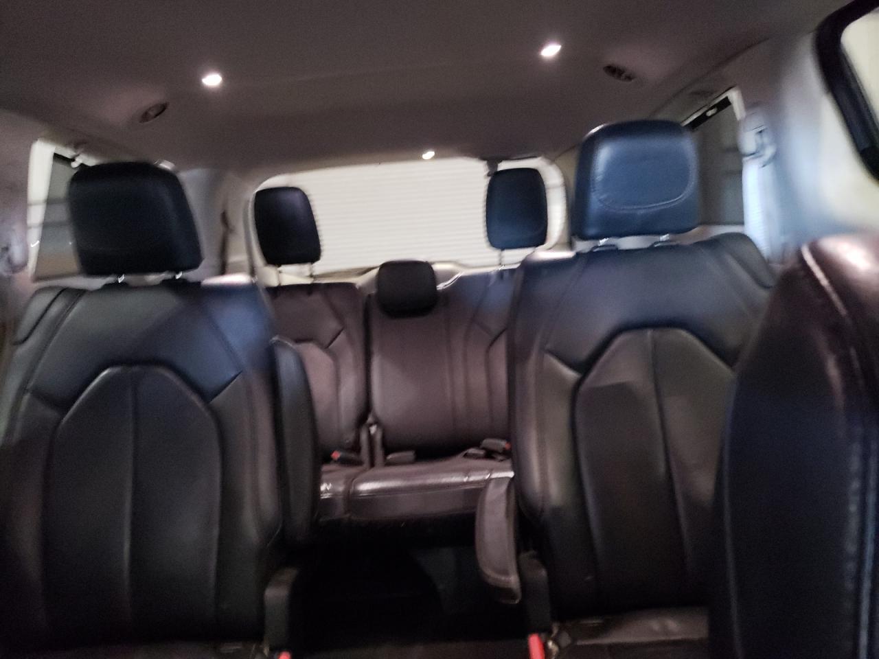 2017 Chrysler Pacifica Touring L VIN: 2C4RC1BG9HR734233 Lot: 92179725