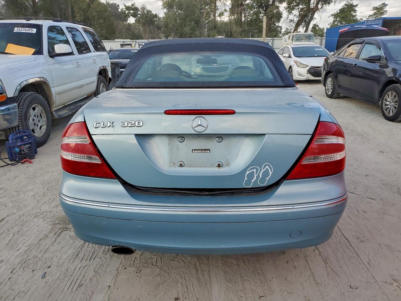 2004 Mercedes-Benz Clk 320 VIN: WDBTK65G04T027198 Lot: 91562185