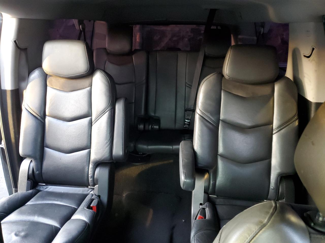 2019 Cadillac Escalade Esv Luxury VIN: 1GYS3HKJ3KR113471 Lot: 92304695