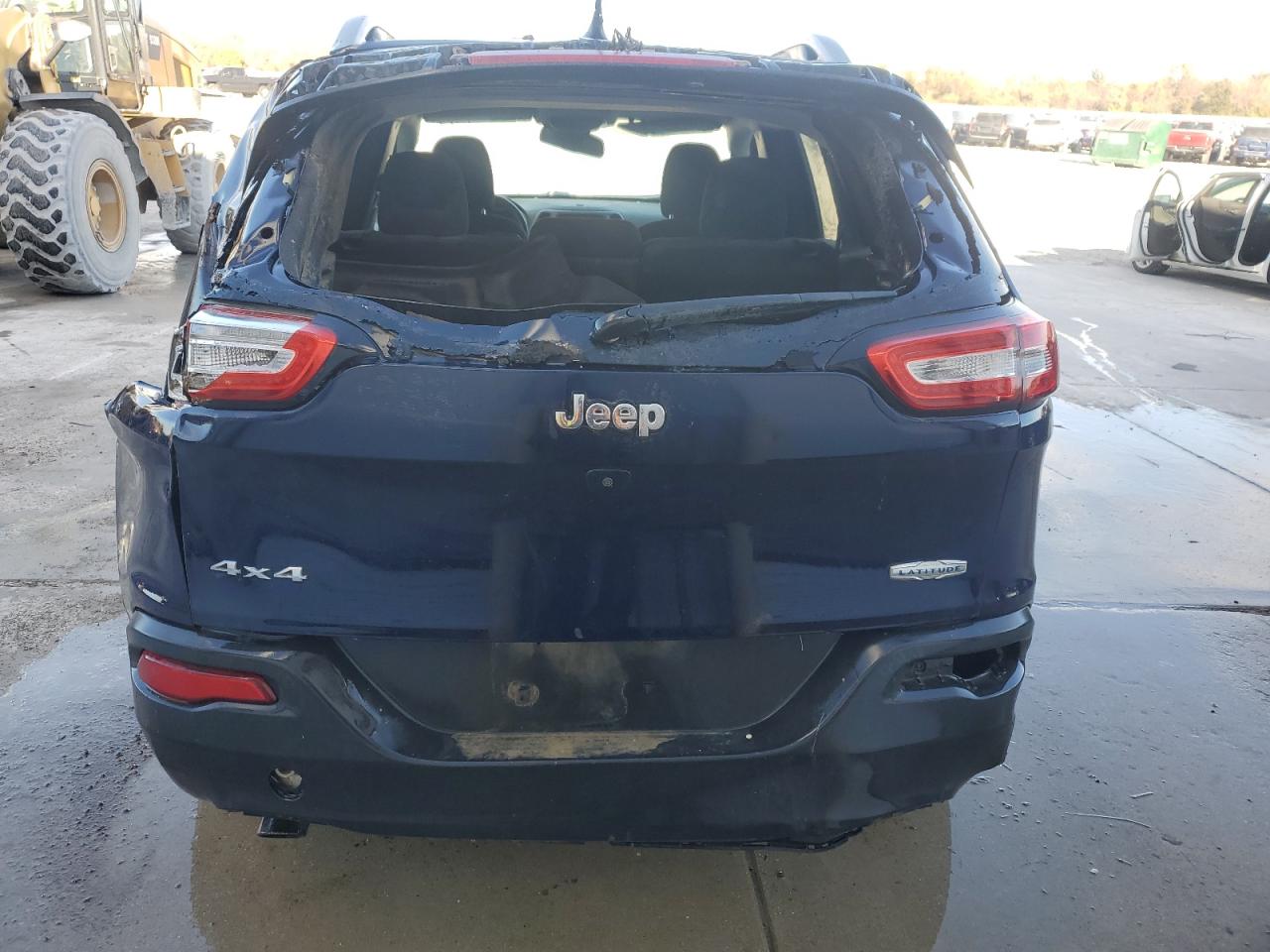 2015 Jeep Cherokee Latitude VIN: 1C4PJMCB9FW734299 Lot: 90469265