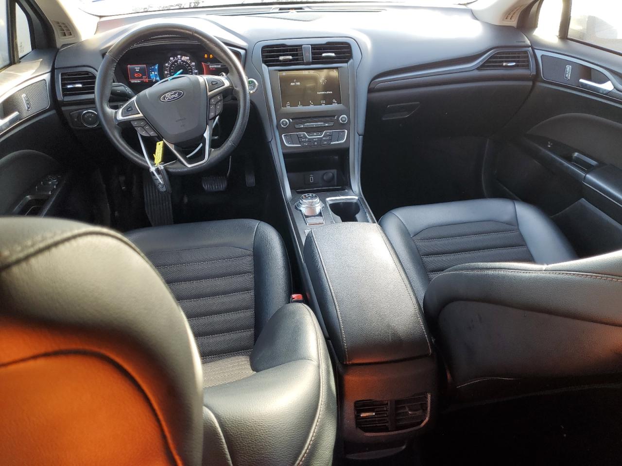 2018 Ford Fusion Se VIN: 3FA6P0HD7JR144987 Lot: 92680575