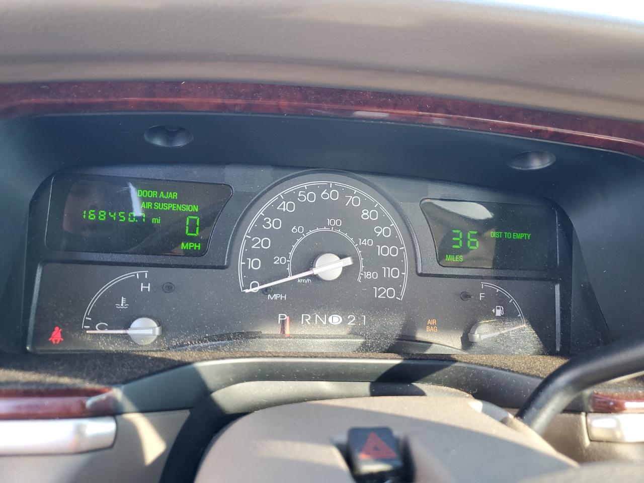 2003 Lincoln Town Car Signature VIN: 1LNHM82W13Y645426 Lot: 90675595