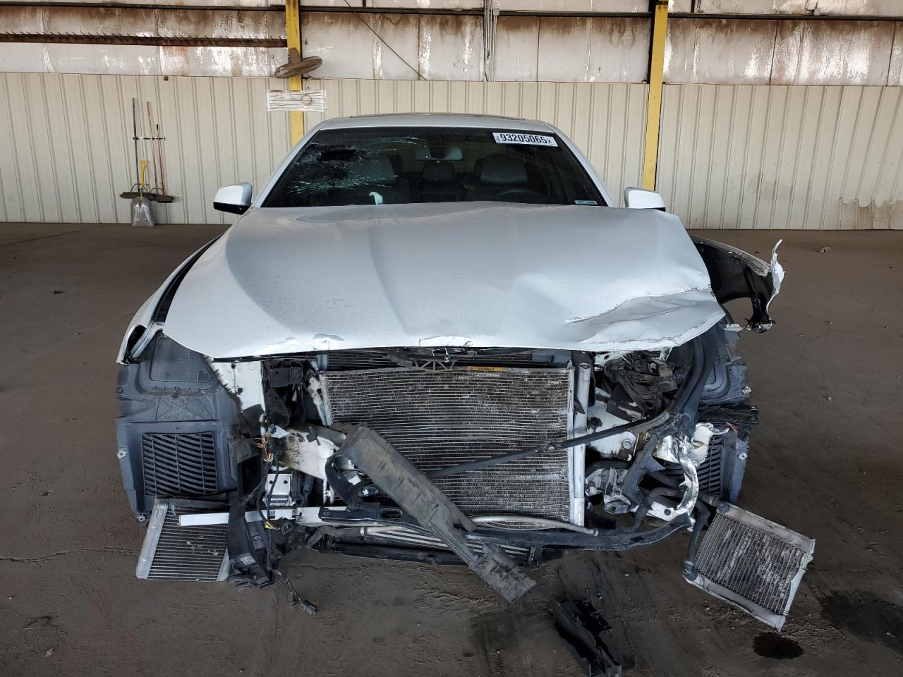 Фото: WBAFR7C57DC824966