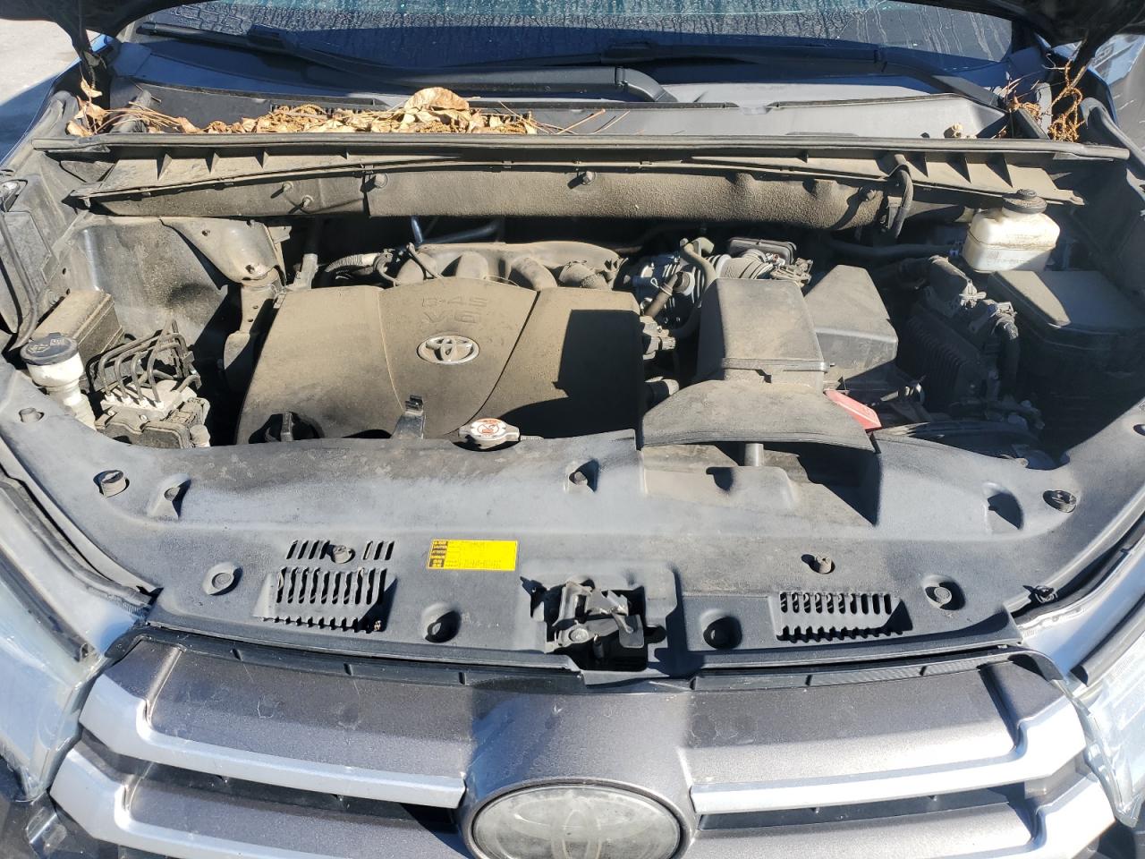 2019 Toyota Highlander Se VIN: 5TDKZRFHXKS560673 Lot: 92531305