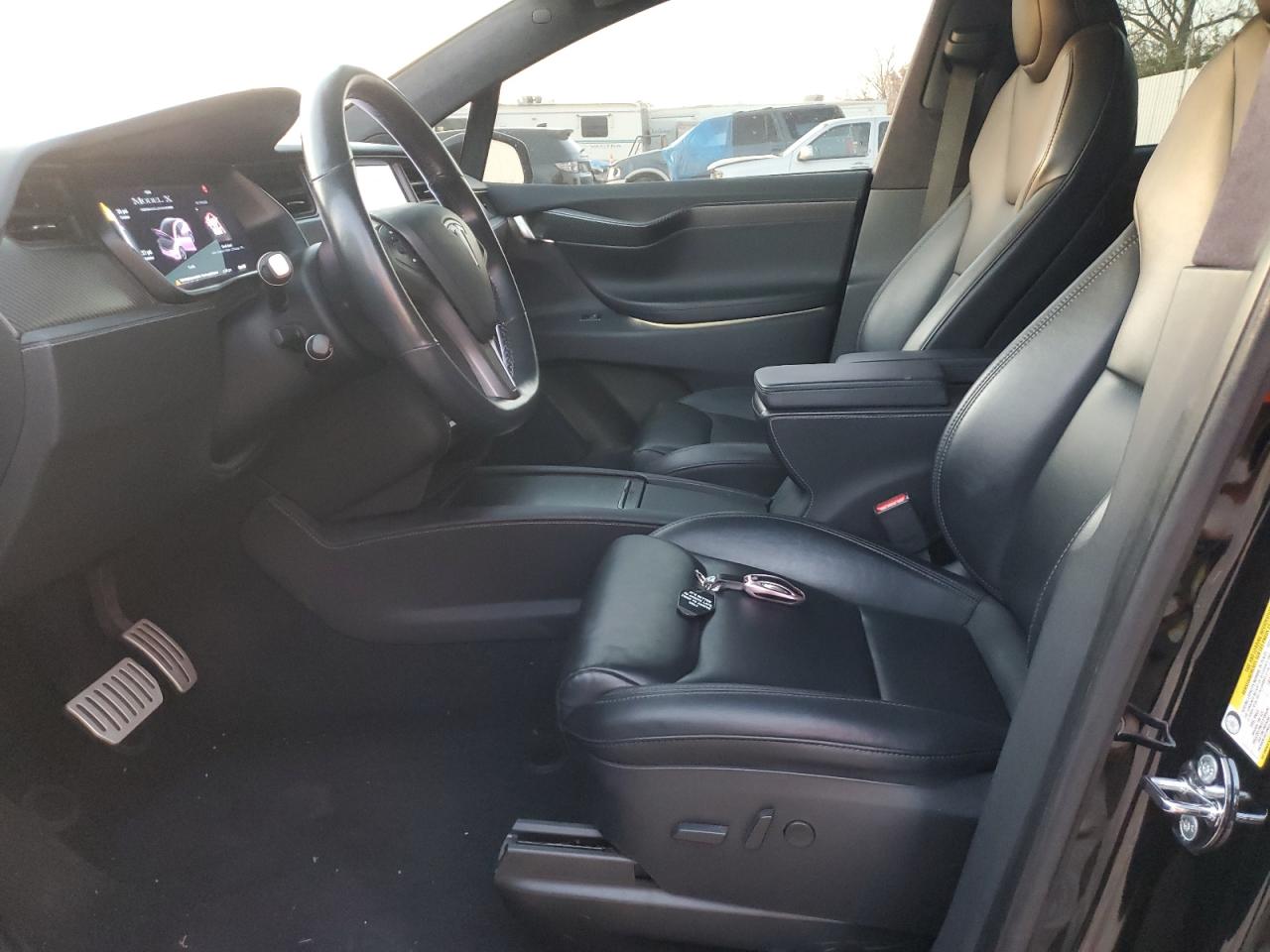 2020 Tesla Model X VIN: 5YJXCBE40LF237557 Lot: 92880465