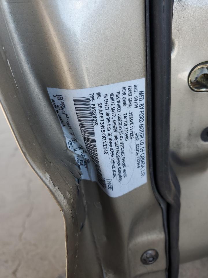 2000 Ford Crown Victoria VIN: 2FAFP73W5YX122340 Lot: 90752945