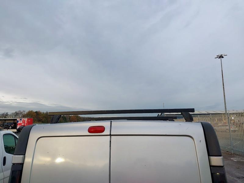 2005 VAUXHALL VIVARO 2700 DTI SWB 