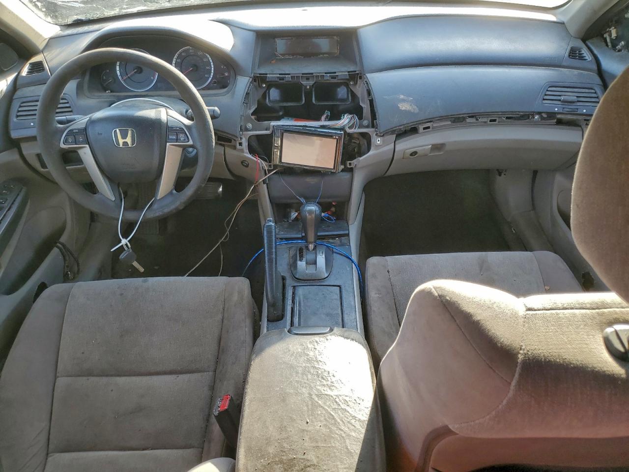 2010 Honda Accord Lxp VIN: 1HGCP2F45AA031028 Lot: 94229325