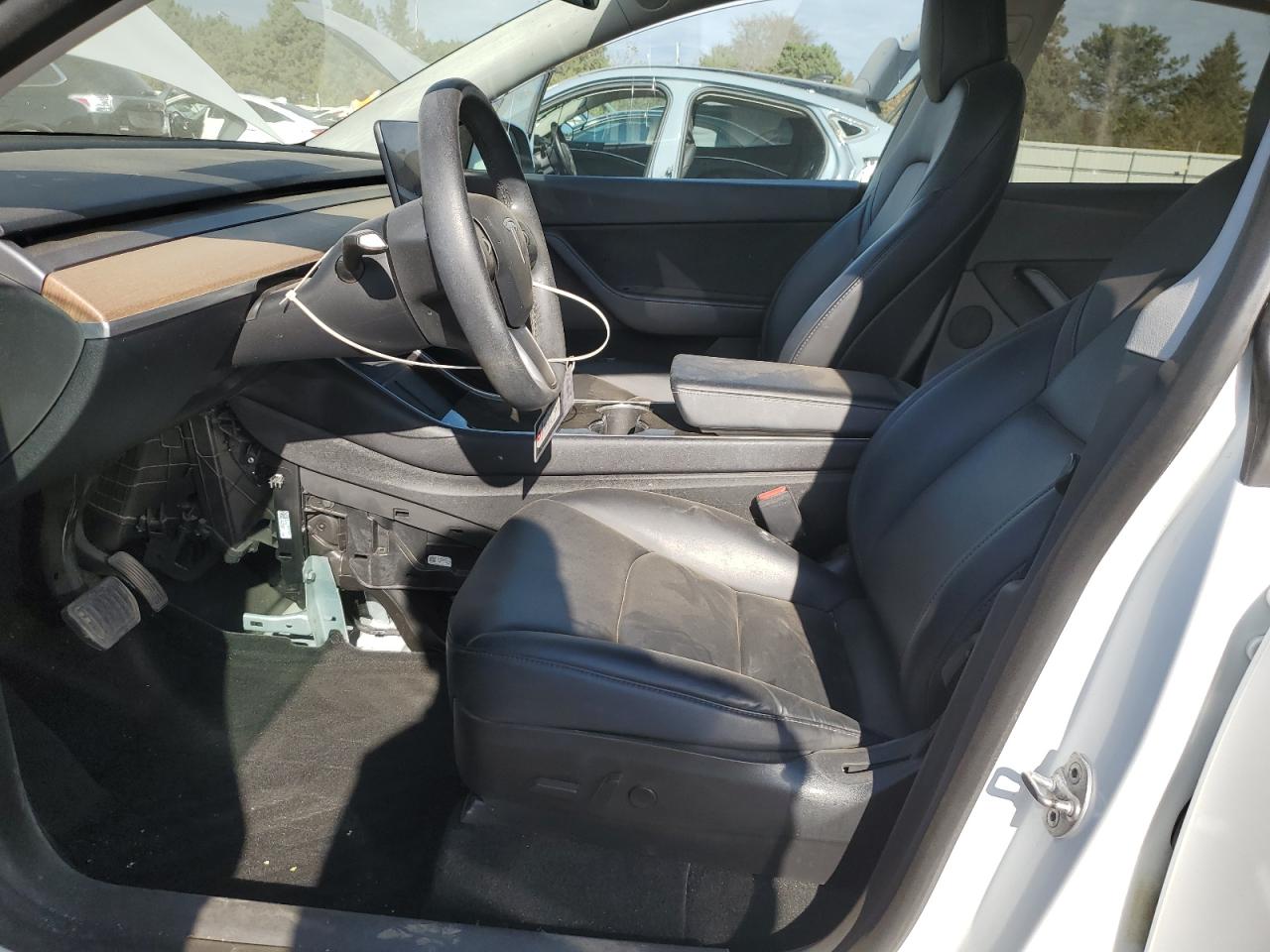 2020 Tesla Model Y VIN: 5YJYGDEE5LF028232 Lot: 90942295