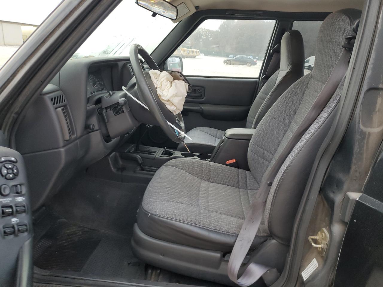 2001 Jeep Cherokee Sport VIN: 1J4FF48S21L502105 Lot: 92855015