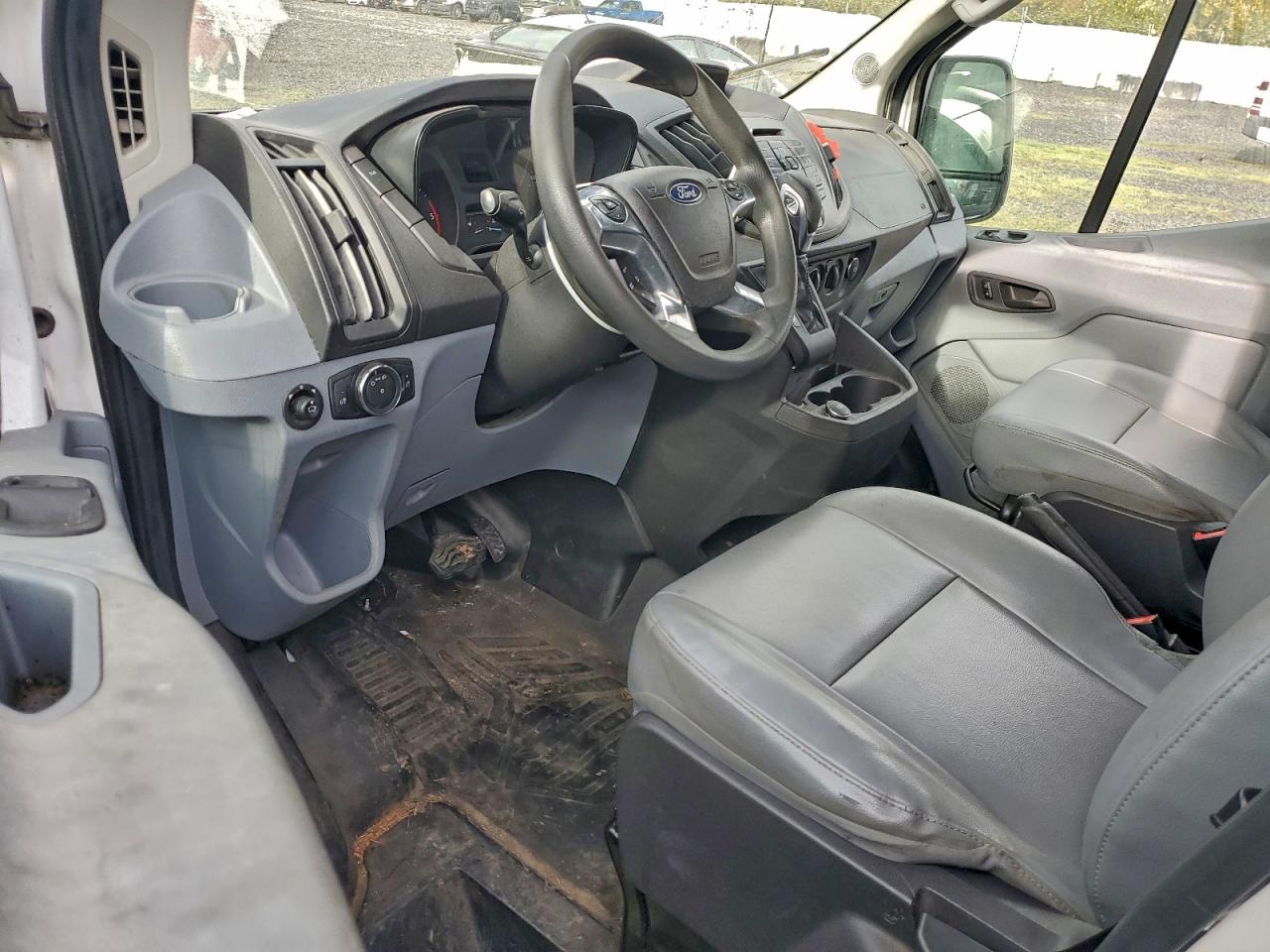 2018 Ford Transit T-350 VIN: 1FTBW3XV1JKA15686 Lot: 93925735