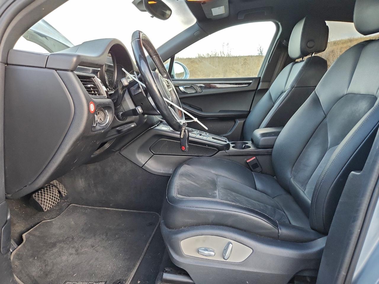 2016 Porsche Macan S VIN: WP1AB2A54GLB47675 Lot: 93649965