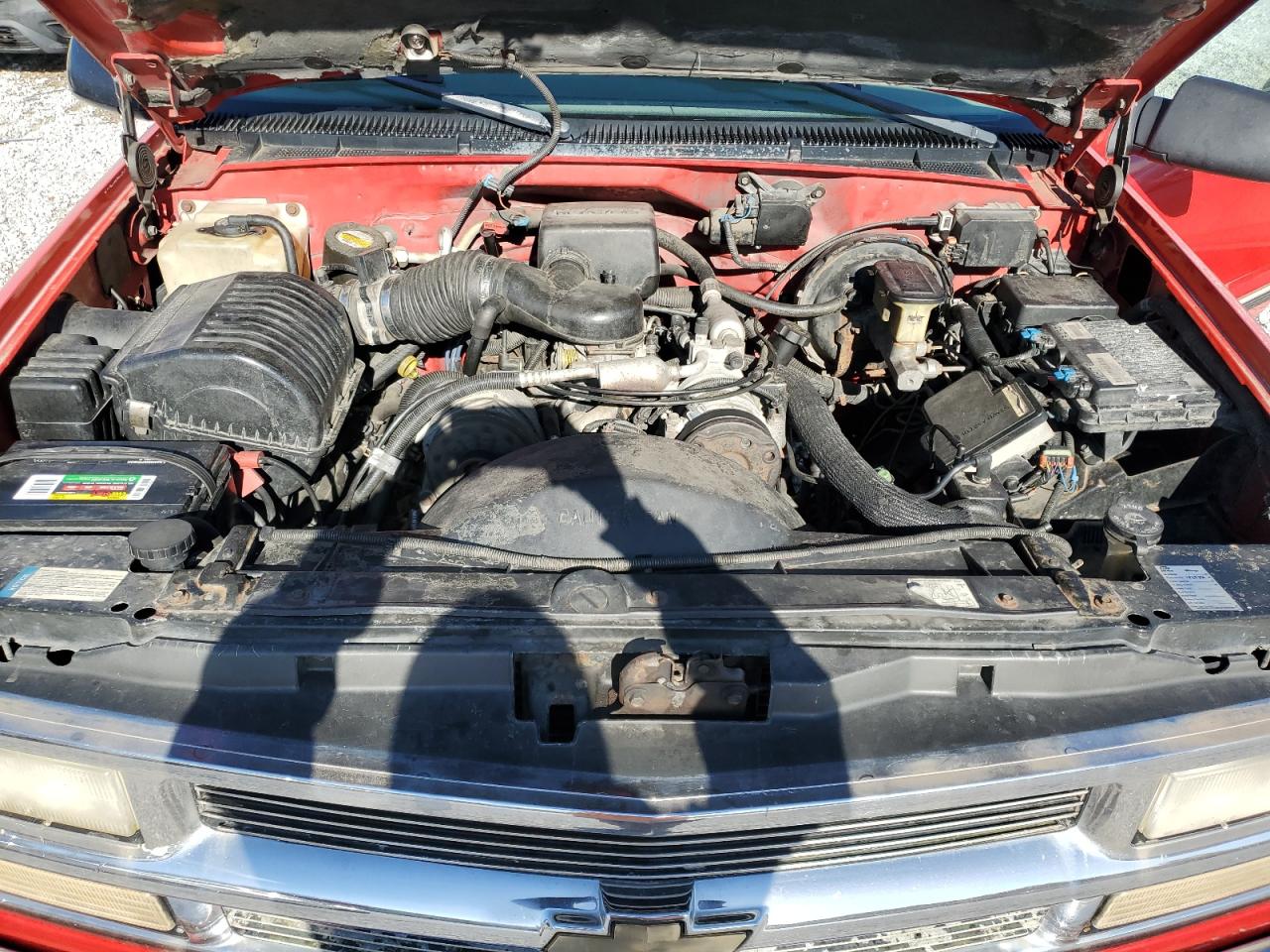 1998 Chevrolet Tahoe K1500 VIN: 1GNEK13R9WJ338779 Lot: 92283525