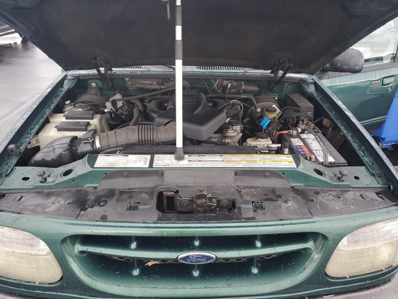 2000 Ford Explorer Xlt VIN: 1FMZU73E3YZC60066 Lot: 93475665