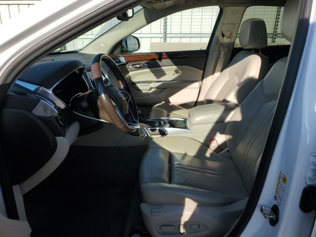 2015 Cadillac Srx Luxury Collection VIN: 3GYFNBE35FS510169 Lot: 91392565