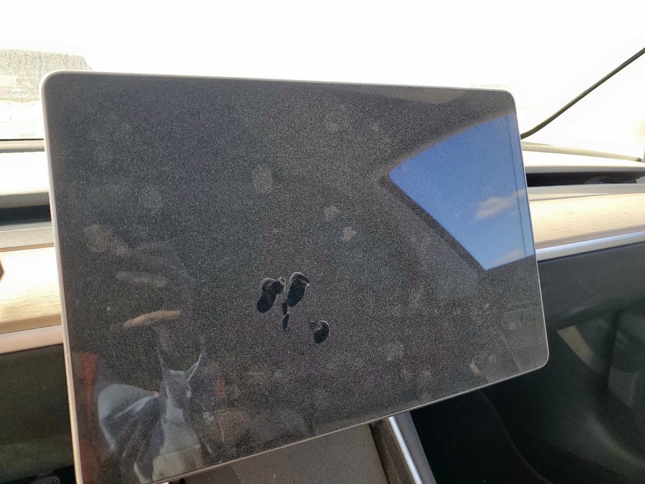 2018 Tesla Model 3 VIN: 5YJ3E1EA8JF062352 Lot: 92884735