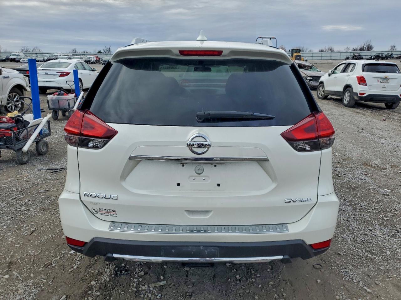 2017 Nissan Rogue Sv VIN: 5N1AT2MV1HC745990 Lot: 93699315