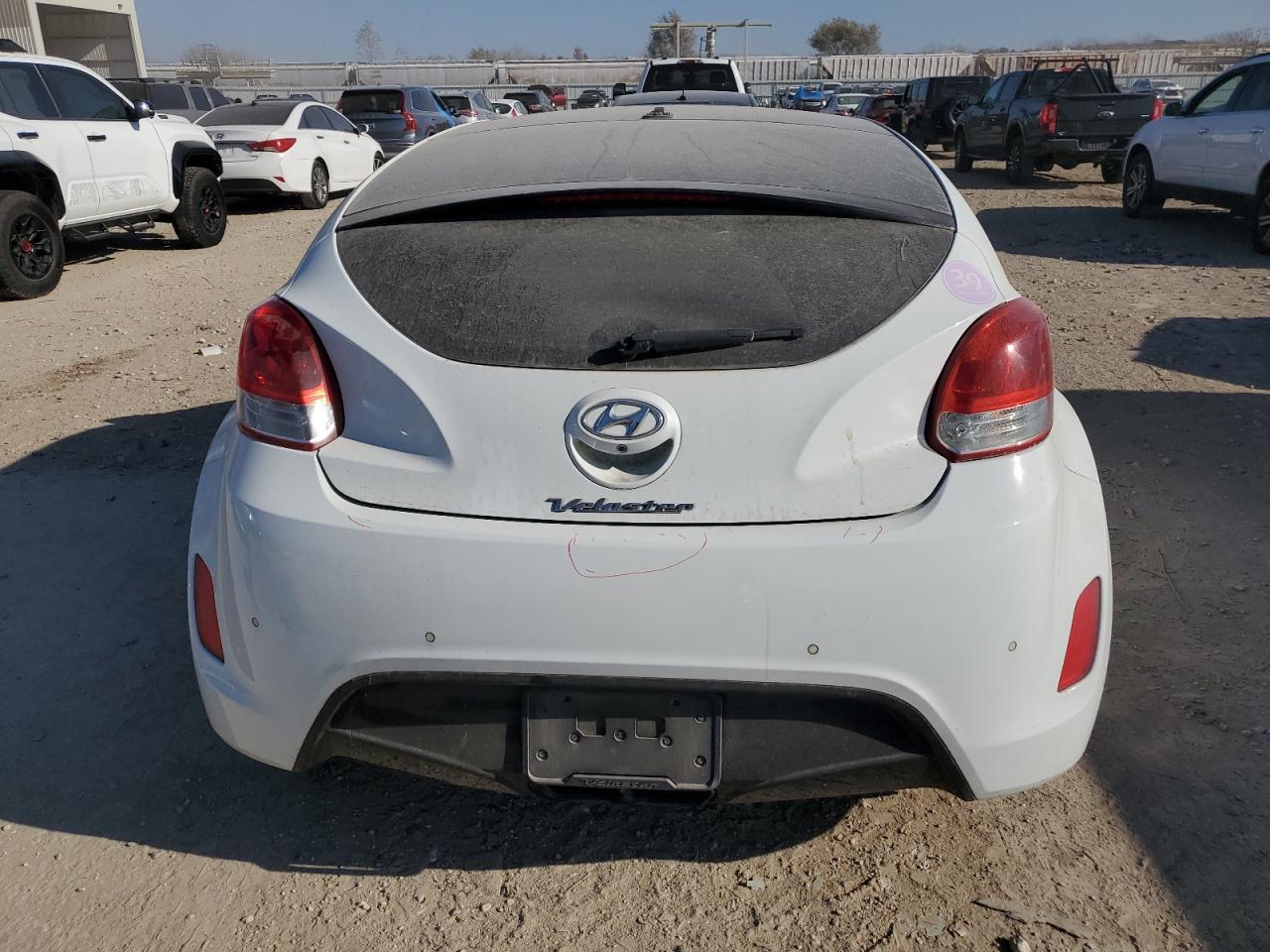 2013 Hyundai Veloster VIN: KMHTC6AD5DU180109 Lot: 92312855