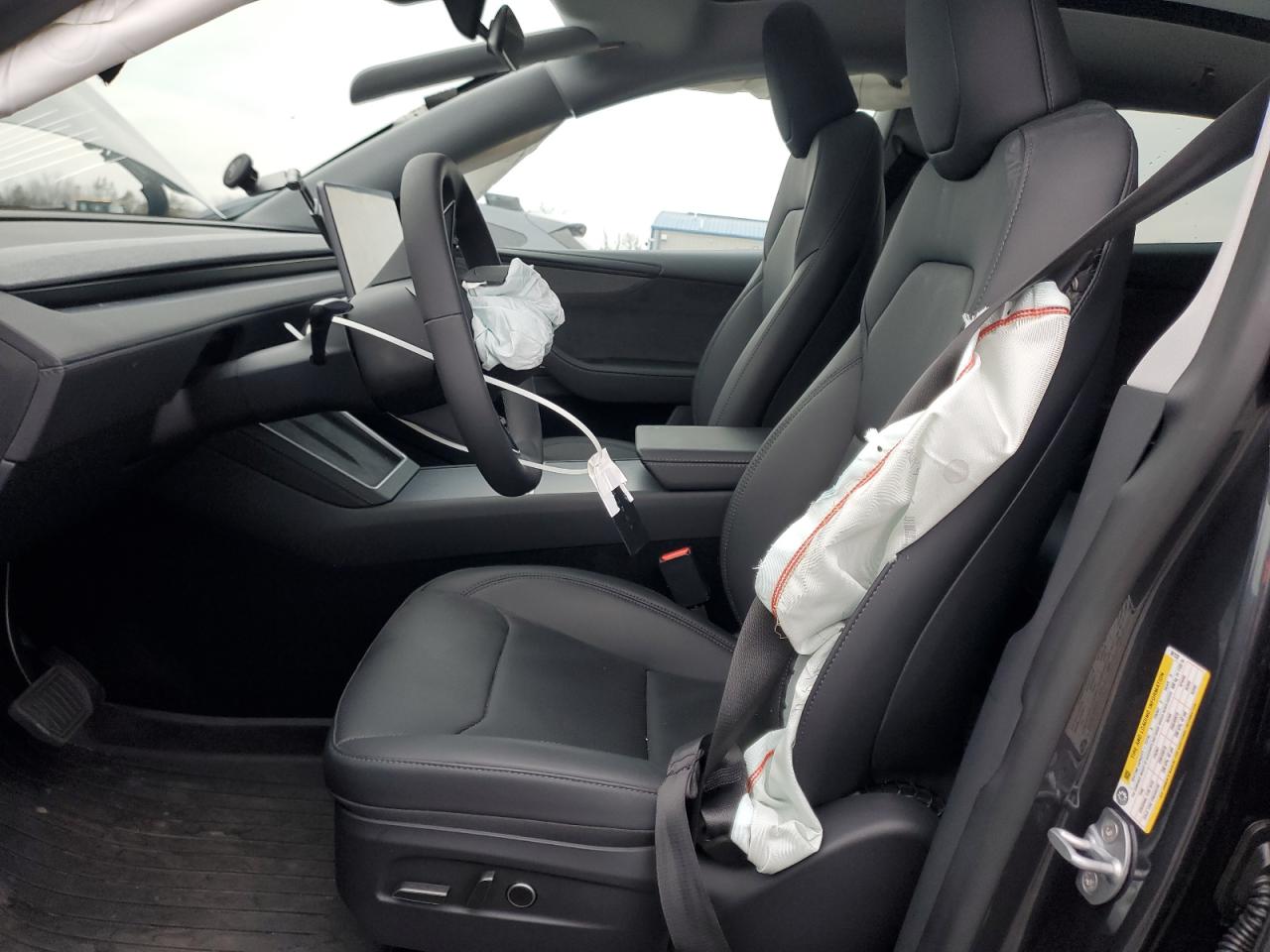 2026 Tesla Model Y VIN: 7SAYGDEE1TF361532 Lot: 93404185