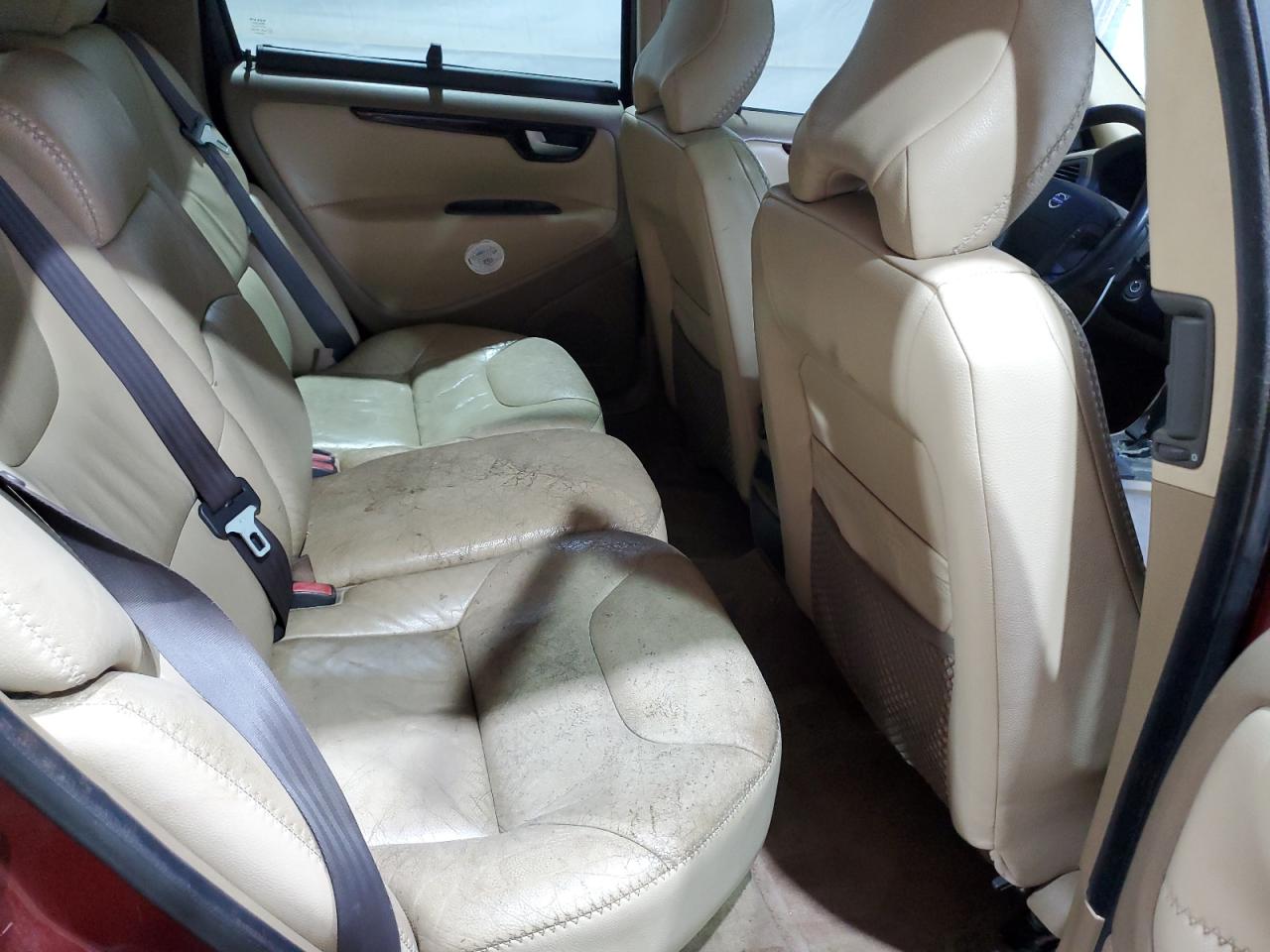 2002 Volvo V70 Xc VIN: YV1SZ58D721053997 Lot: 90383695