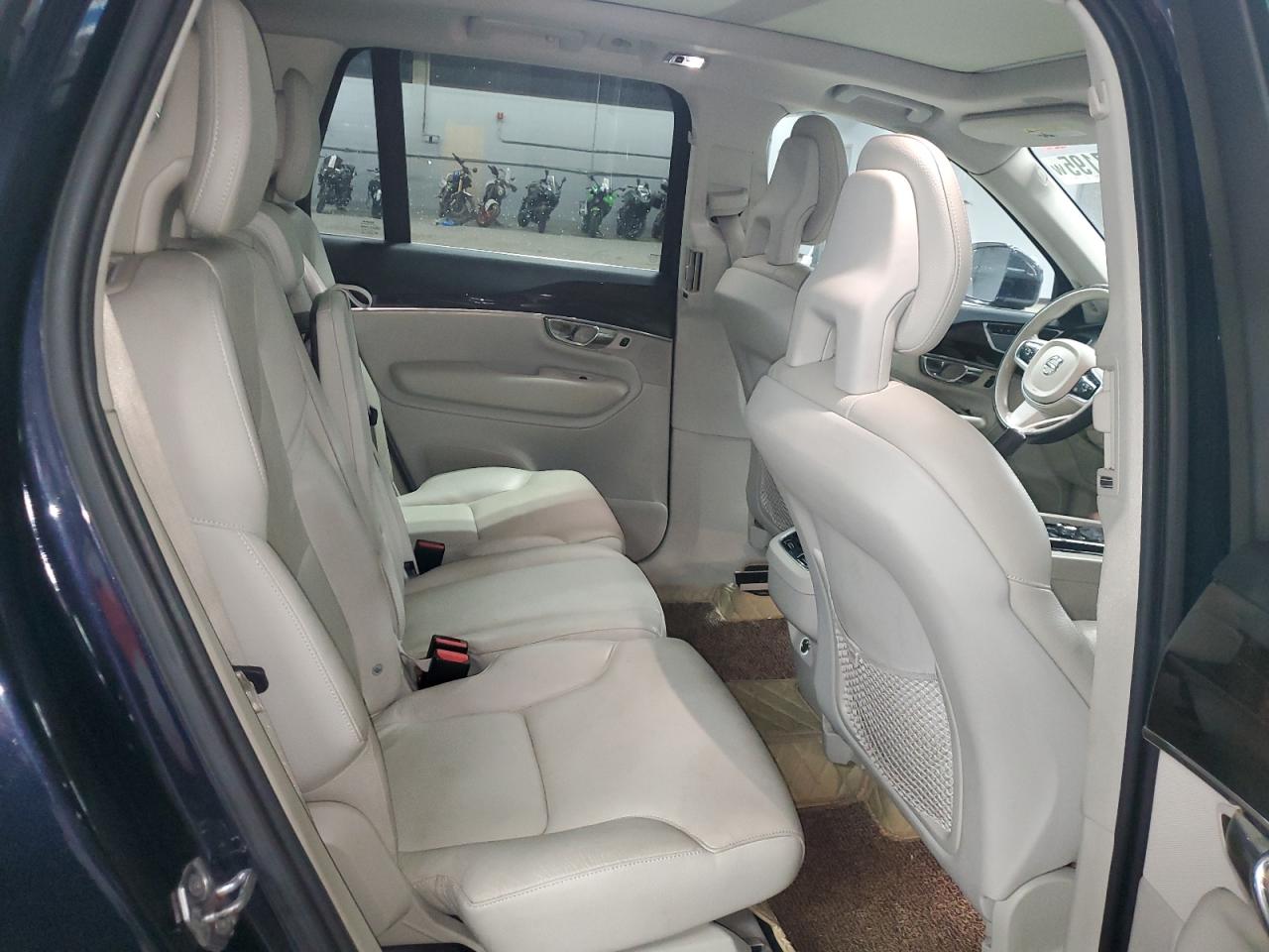2016 Volvo Xc90 T6 VIN: YV4A22PK5G1052033 Lot: 93667195