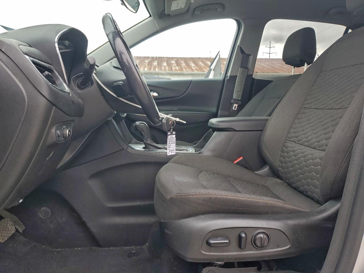 2020 Chevrolet Equinox Lt VIN: 3GNAXKEV7LS685084 Lot: 94896375