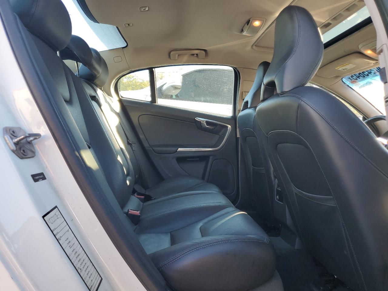 2015 Volvo S60 Premier VIN: YV126MFB1F1307973 Lot: 90245645