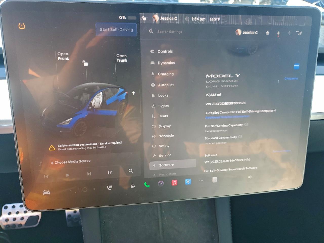 2024 Tesla Model Y VIN: 7SAYGDEEXRF003676 Lot: 94365555