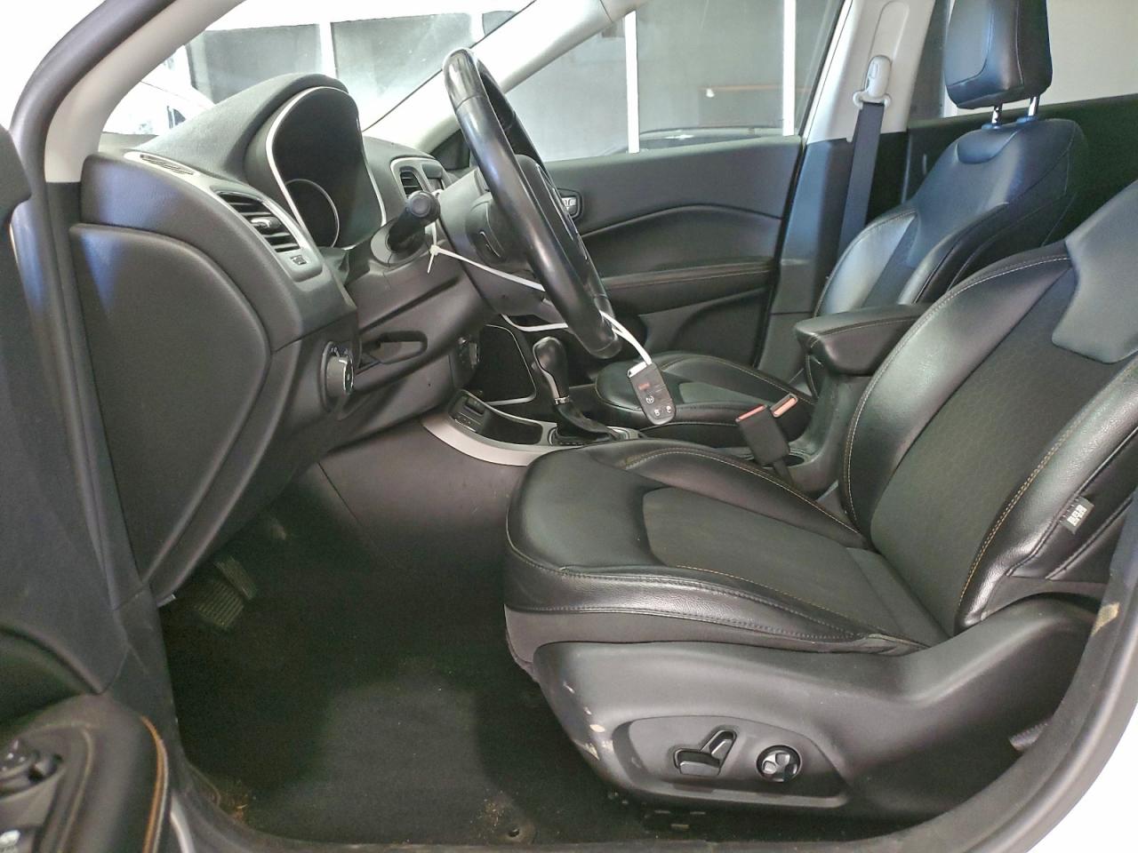 2018 Jeep Compass Latitude VIN: 3C4NJCBB1JT420423 Lot: 93304535