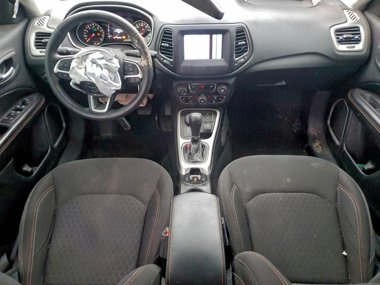 2019 Jeep Compass Sport VIN: 3C4NJDABXKT651667 Lot: 94307025