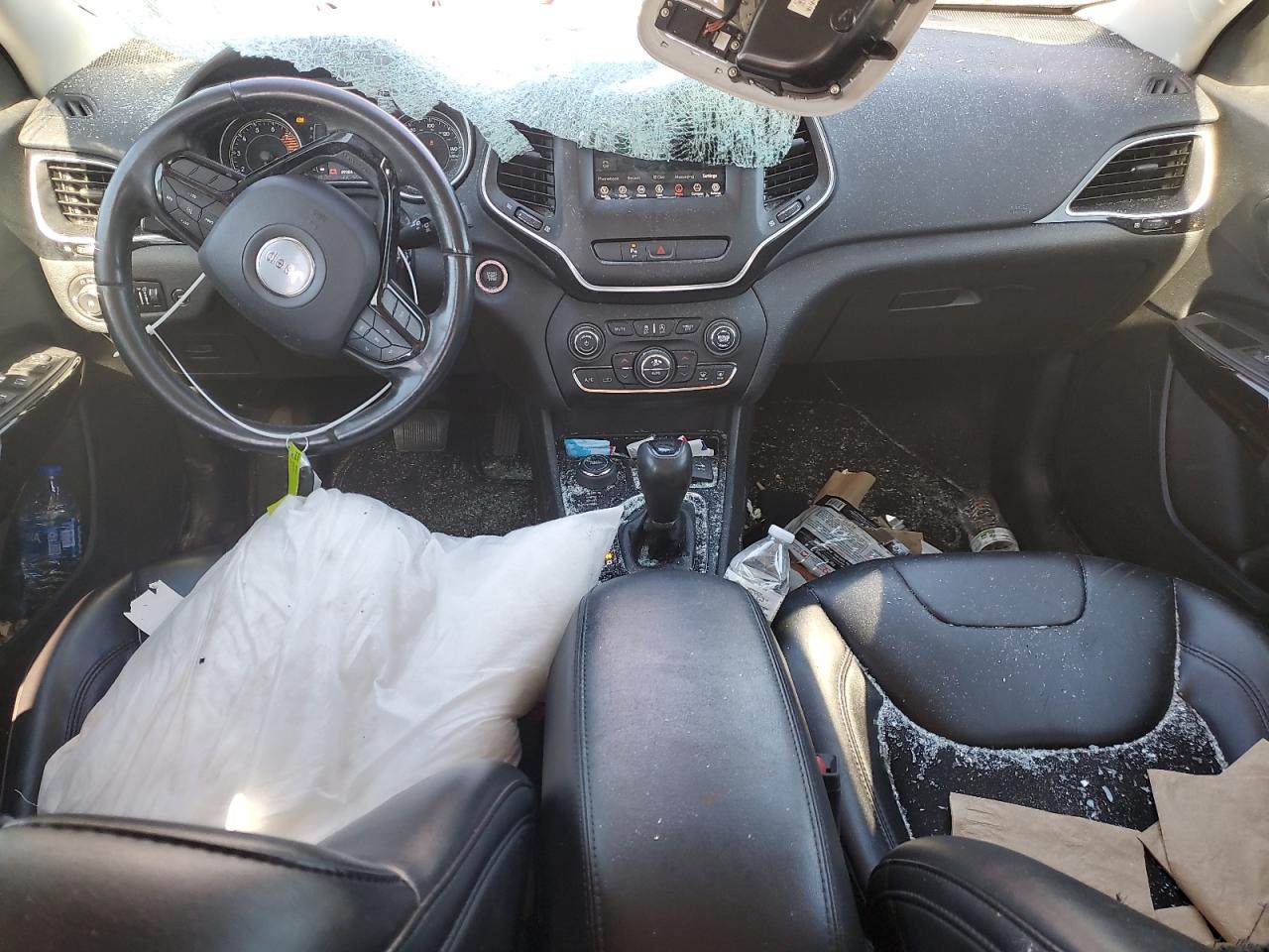 2019 Jeep Cherokee Latitude Plus VIN: 1C4PJMLX2KD305717 Lot: 91061105