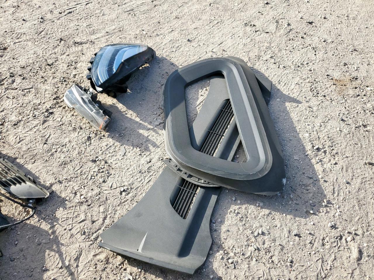 2023 Tesla Model Y VIN: 7SAYGDEE9PA137282 Lot: 91972185