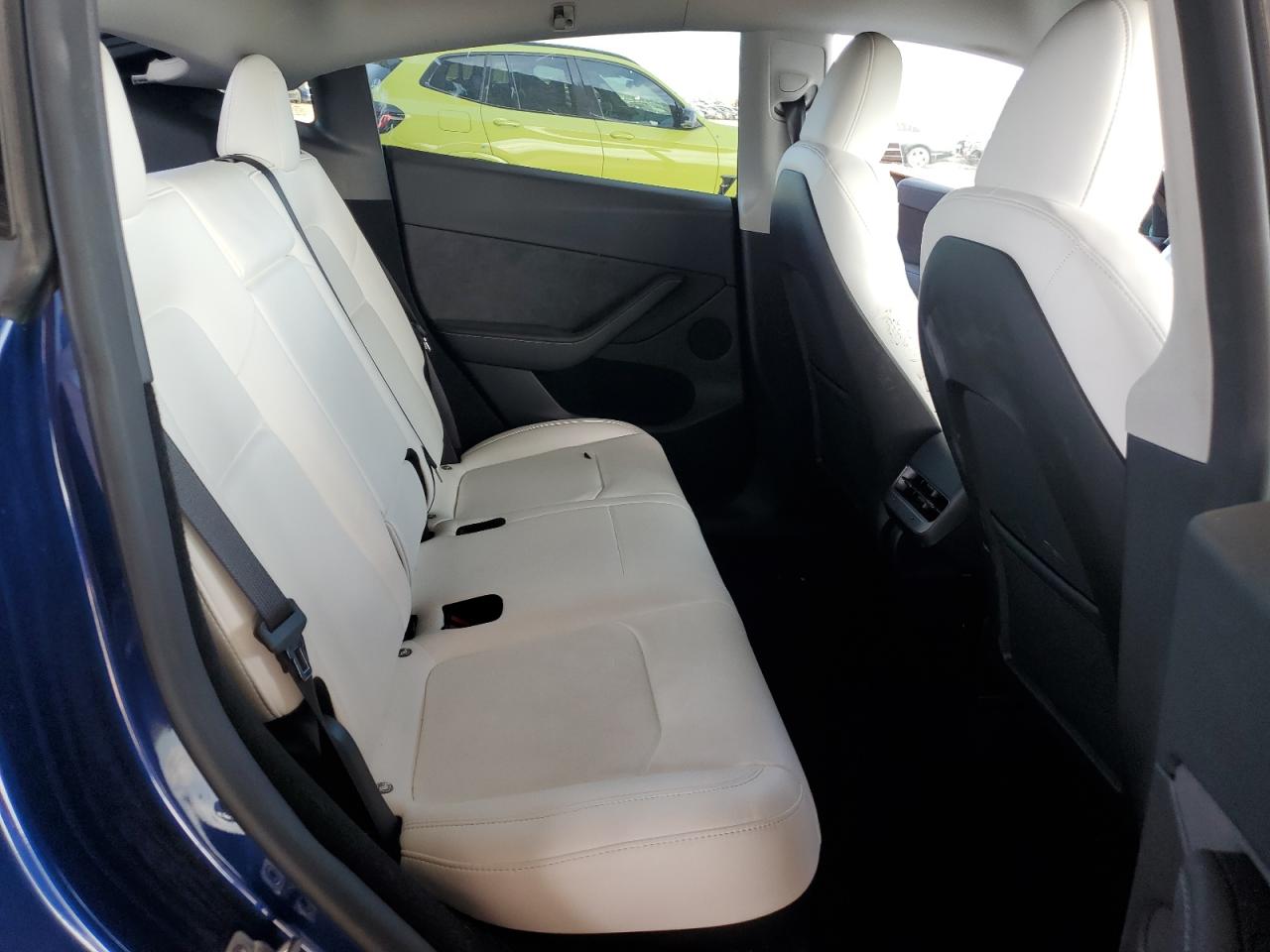 2024 Tesla Model Y VIN: 7SAYGDED0RF114874 Lot: 92226465