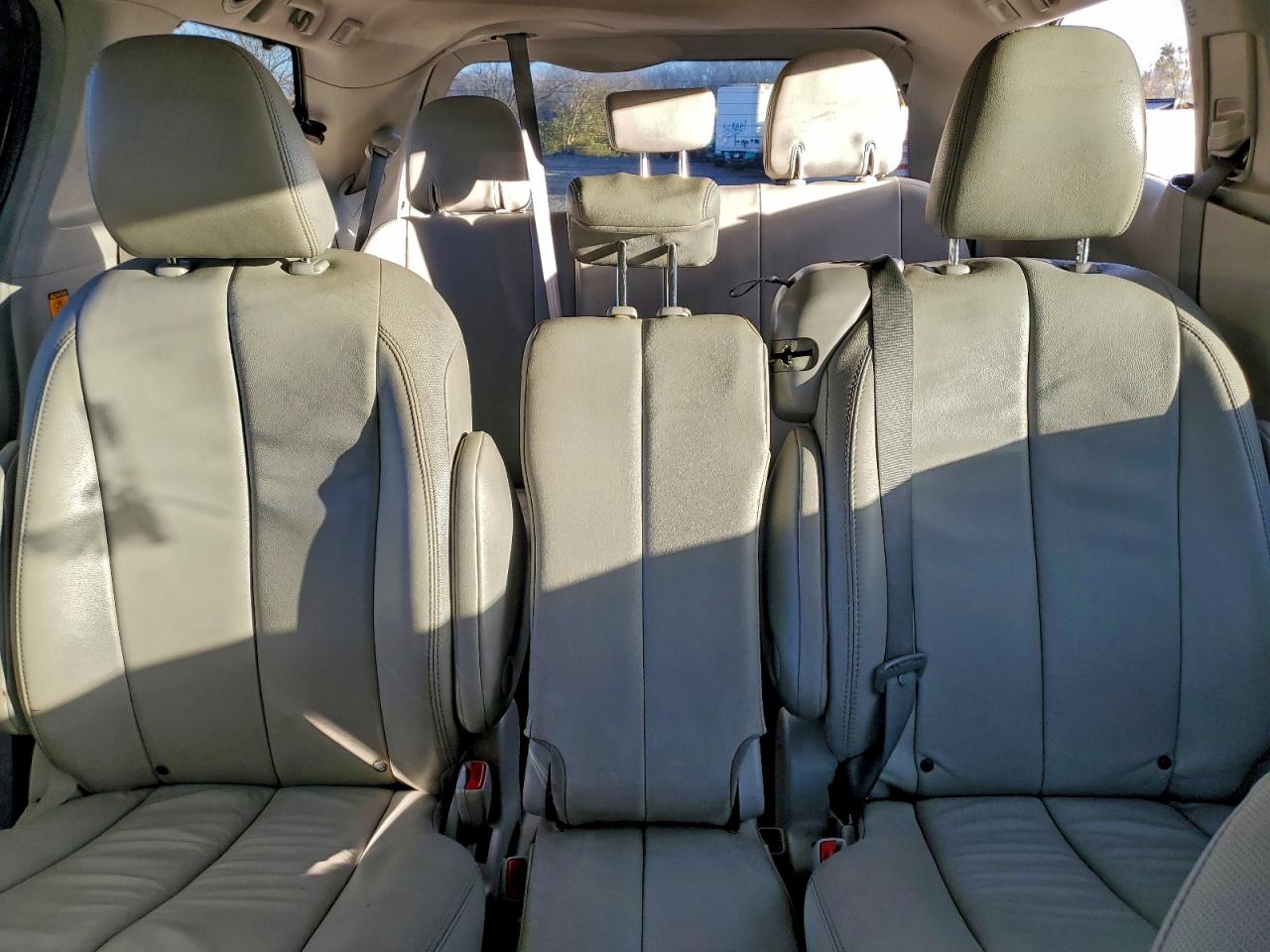 2013 Toyota Sienna Xle VIN: 5TDYK3DC8DS354225 Lot: 93317965