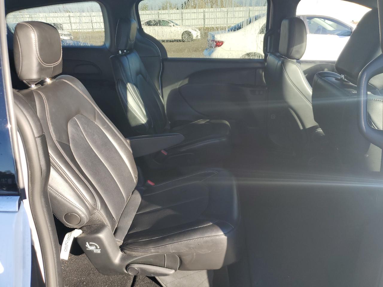 2025 Chrysler Pacifica Select VIN: 2C4RC1BG3SR562210 Lot: 93508685