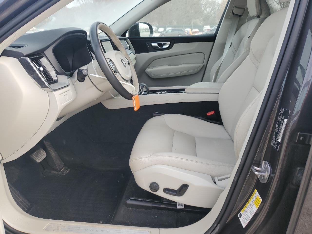 2024 Volvo Xc60 Plus VIN: YV4L12RL8R1836422 Lot: 93724035