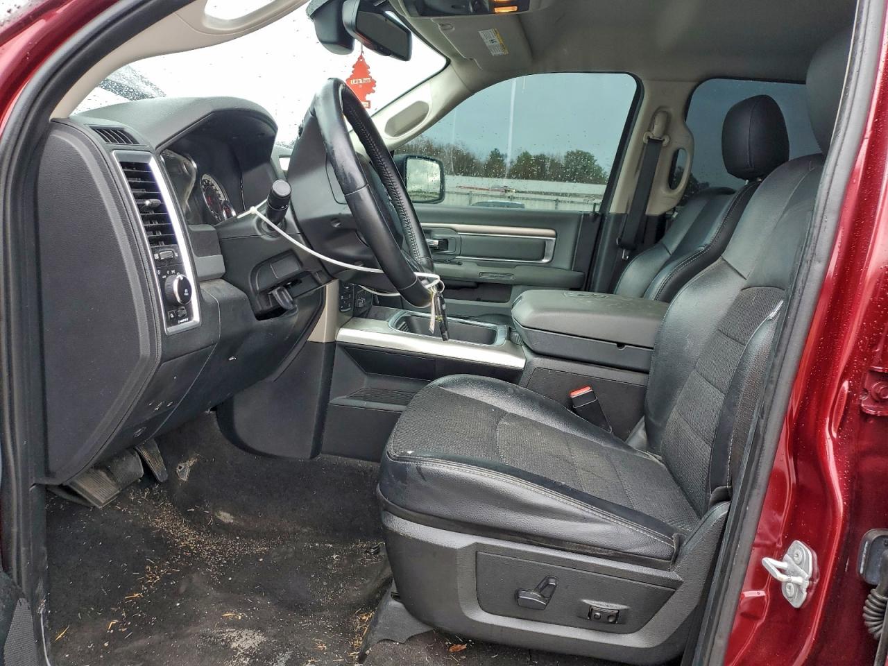 2017 Ram 1500 Slt VIN: 1C6RR7LT2HS802360 Lot: 93928425