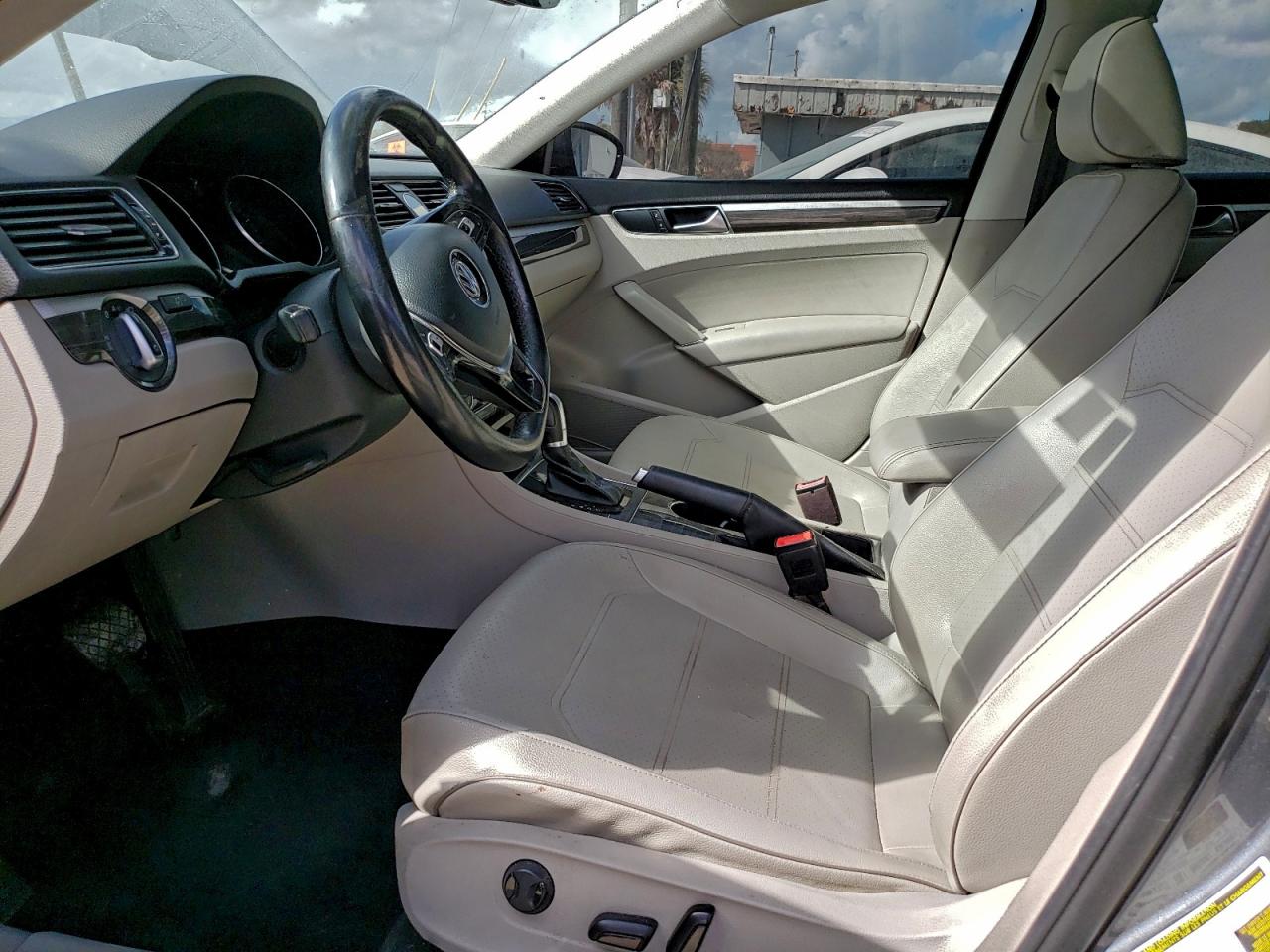 2017 Volkswagen Passat Se VIN: 1VWBT7A31HC034957 Lot: 94328875