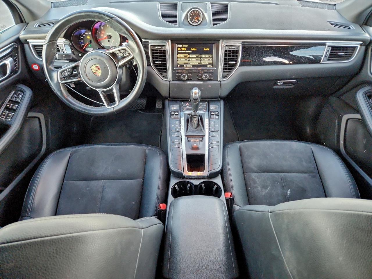 2016 Porsche Macan S VIN: WP1AB2A54GLB47675 Lot: 93649965